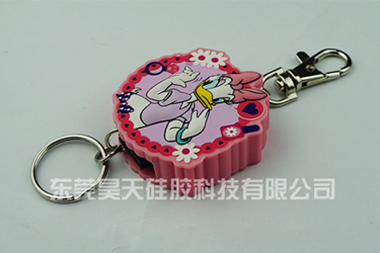 定做硅胶卡通易拉得钥匙扣有哪些难题
