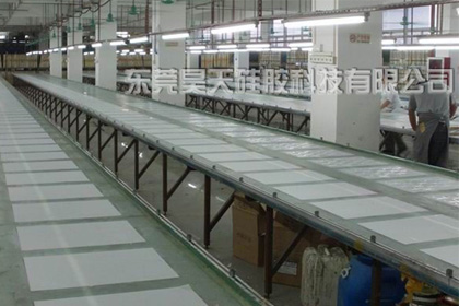 东莞硅胶制品厂可以在硅胶烟盒上印刷渐变色图案吗