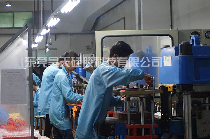硅胶套生产厂家解决，音响硅胶套模具难题