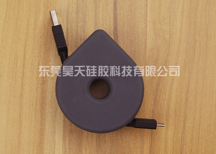 硅胶套生产厂家，协助开发耳机缠绕器