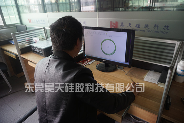 硅胶套定制，客户肯定工厂研发力