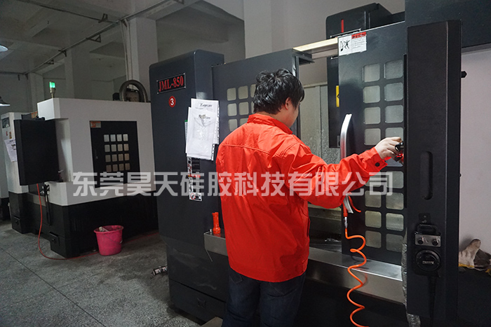硅胶制品厂分析，硅胶套样品模和大货模的区别